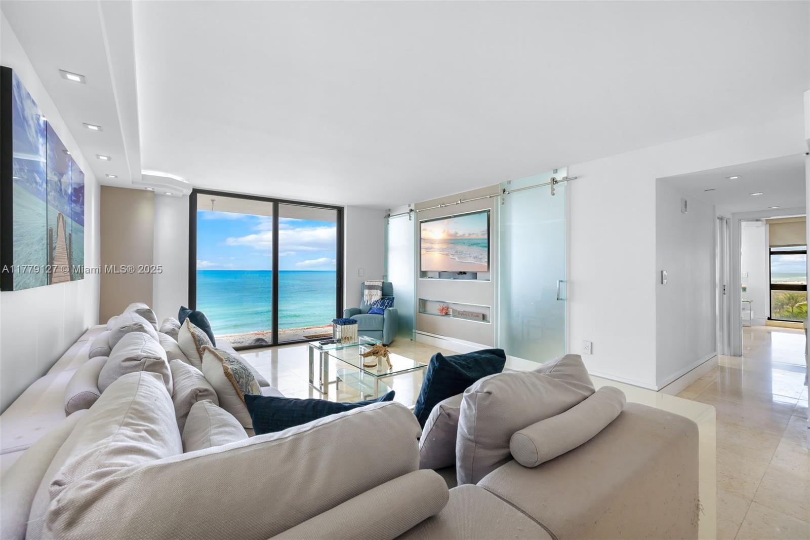 LE TRIANON CONDO - Residential