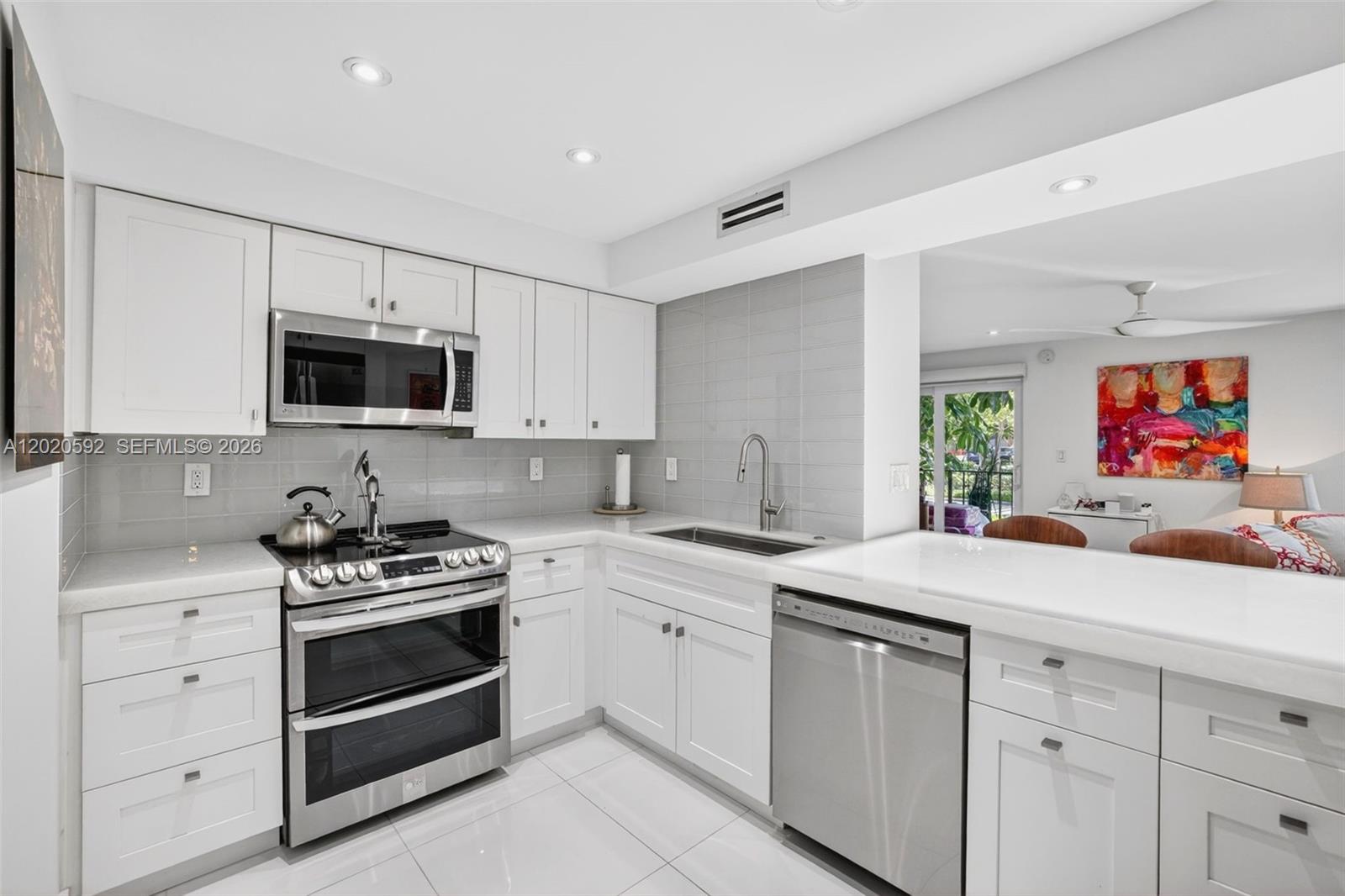 TOP OF THE MILE SOUTH CON - Residential