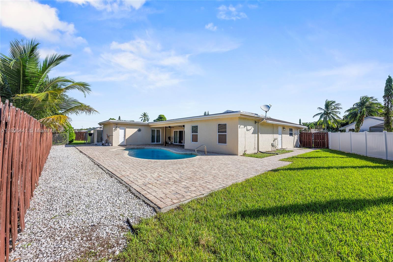 PLANTATION HILLS 1 SEC - Residential