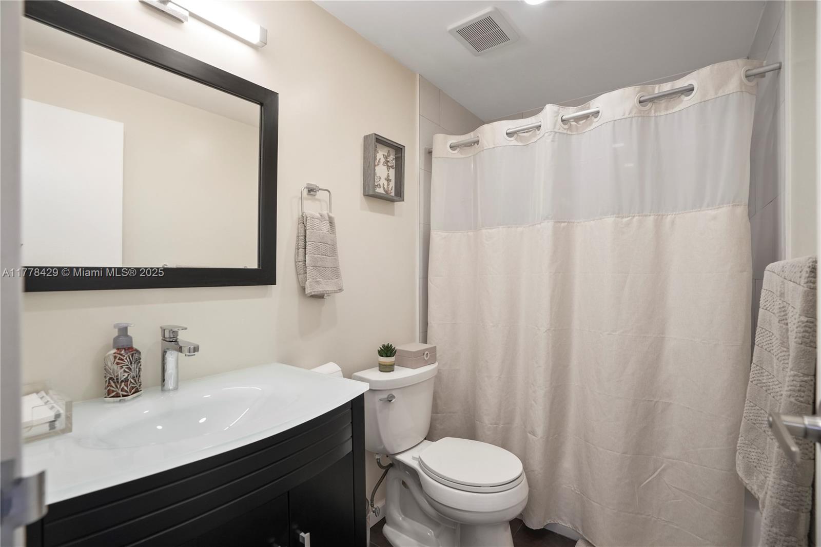 PLANTATION PINES CONDO - Residential