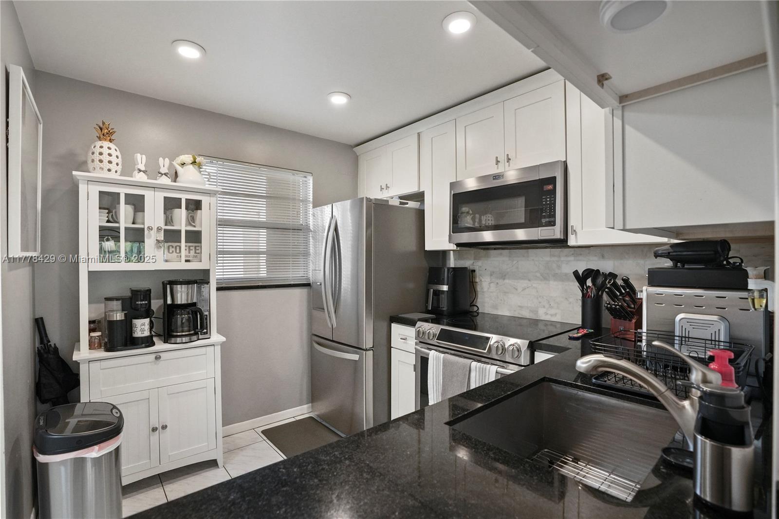 PLANTATION PINES CONDO - Residential