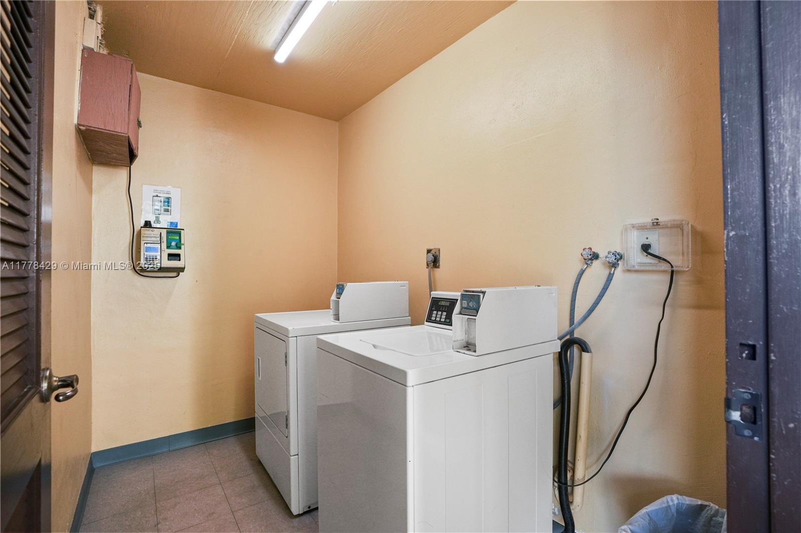 PLANTATION PINES CONDO - Residential