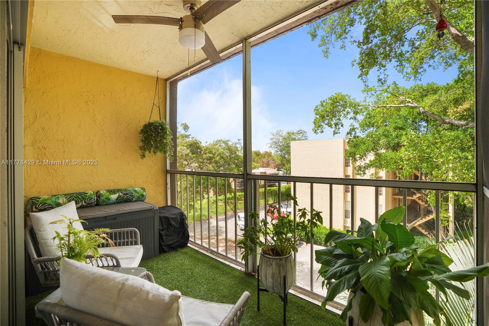 PLANTATION PINES CONDO - Residential