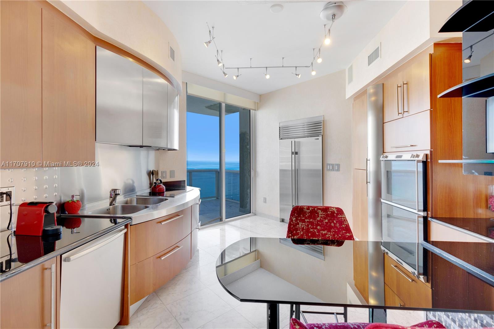 18101 Collins Ave 4609