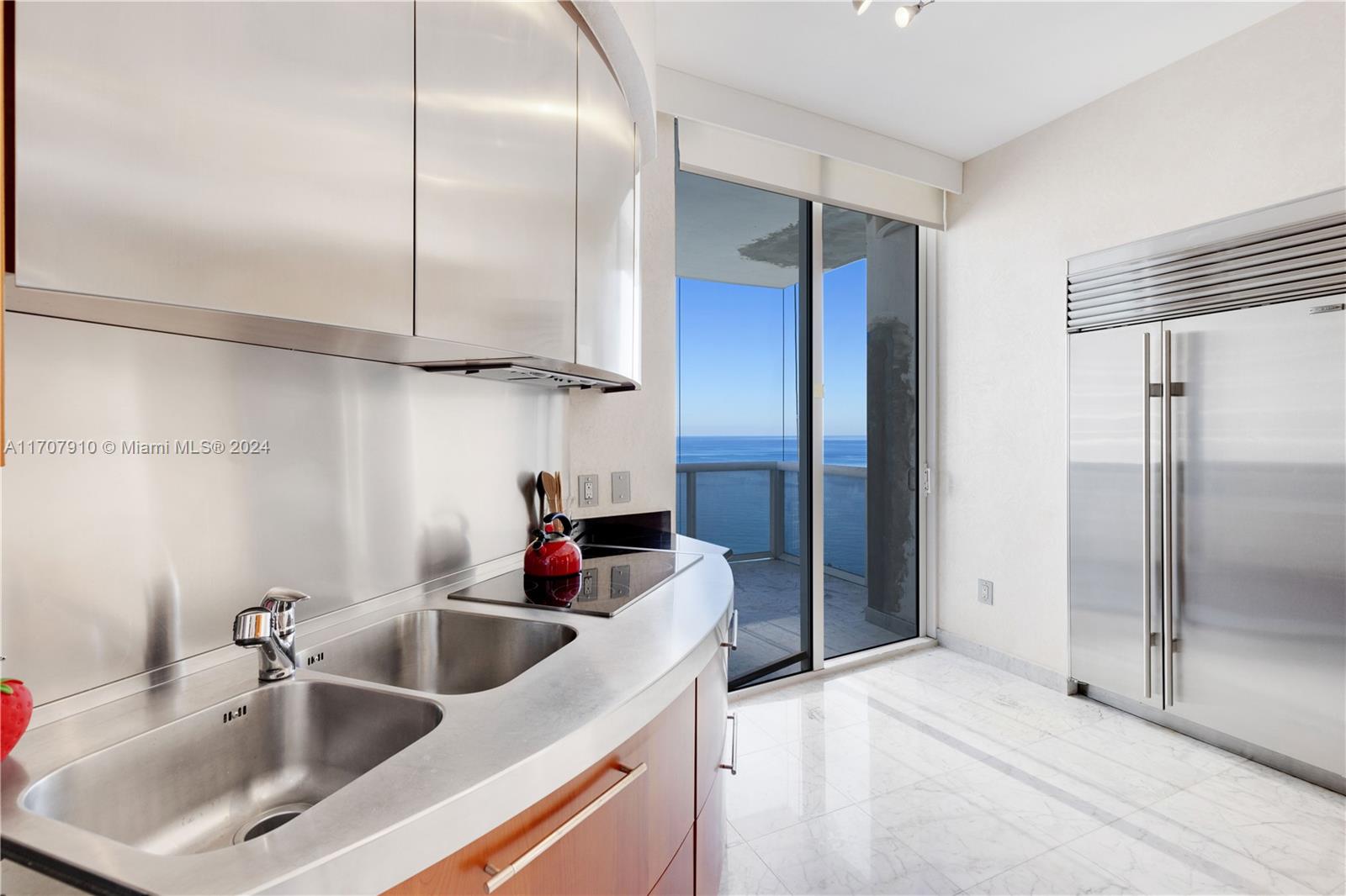 TRUMP PALACE CONDO - Residential