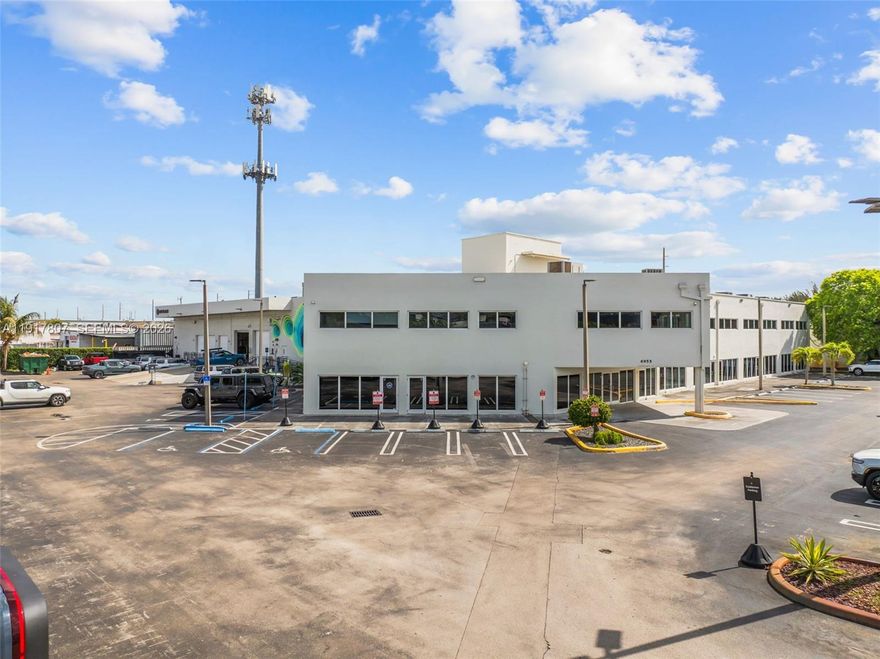 Seize the opportunity to own the 6955 Building. This highly coveted property is a ±43,091 SF freestanding office/flex/warehouse building strategically situated in the heart of the Miami Airport West submarket. The building is centrally located near Miami International Airport, Doral, and Miami Springs, offering unparalleled access to a dynamic array of amenities, including restaurants, banks, hotels, shopping centers, and residential communities. Highlights: - +/- 43,091 SF total building on +/- 2.04 acres - +/- 25,370 SF of warehouse - +/- 17,721 SF of office - 3 dock doors & 2 drive-in doors - Fire sprinklers - Hurricane impact windows - +/- 103 parking spaces - 96% leased building
