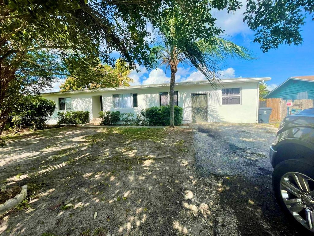 Photo of 3327 Sapphire Rd, Lake Worth, FL 33462 (MLS # A11723855)