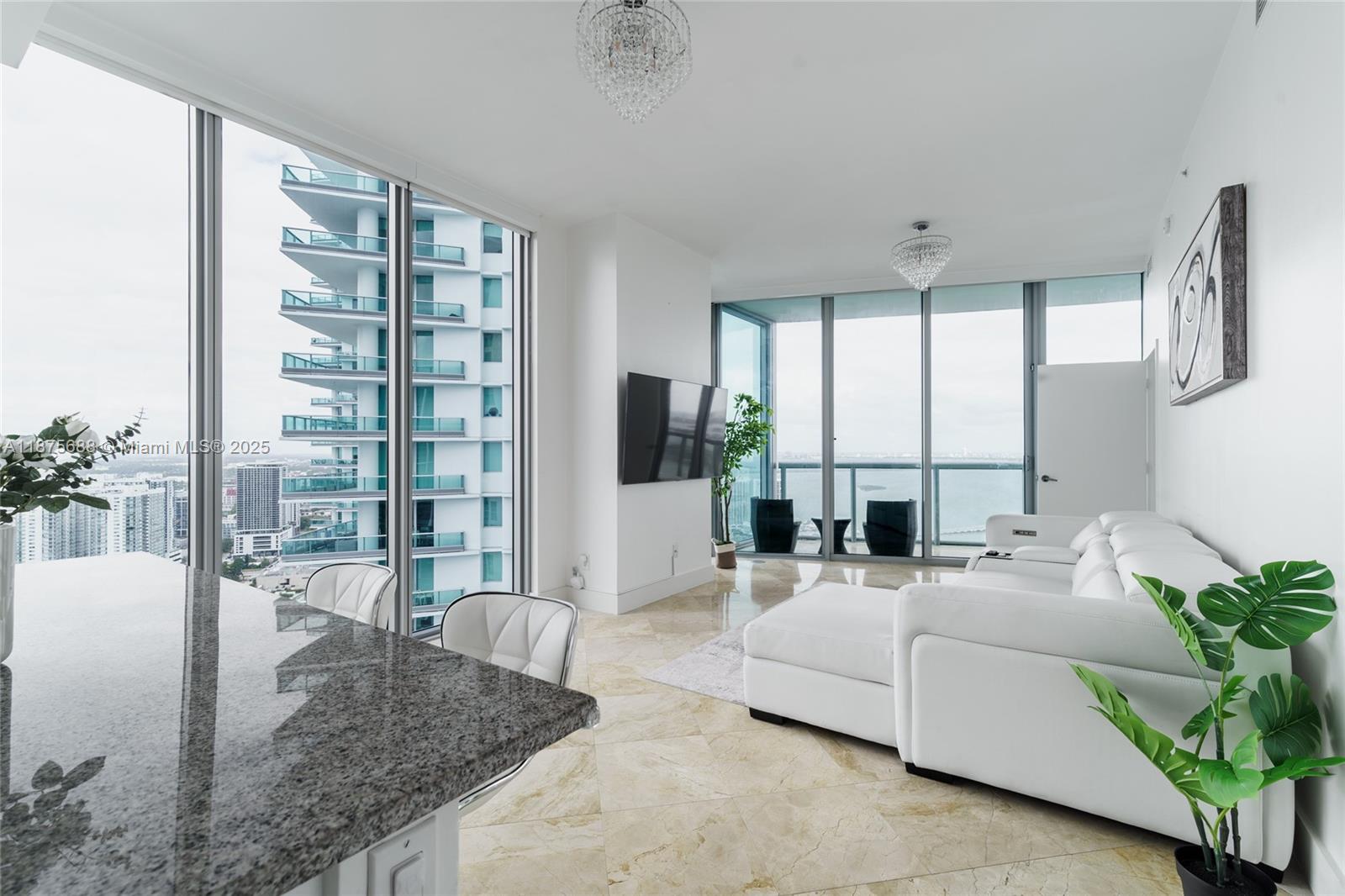 888 Biscayne Blvd 4712