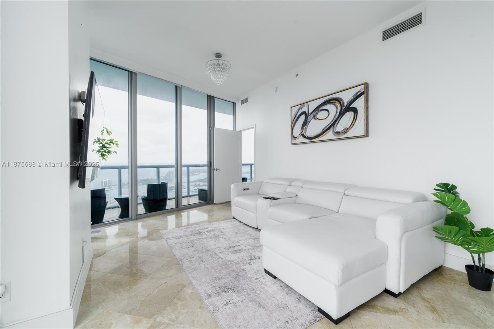 888 Biscayne Blvd 4712