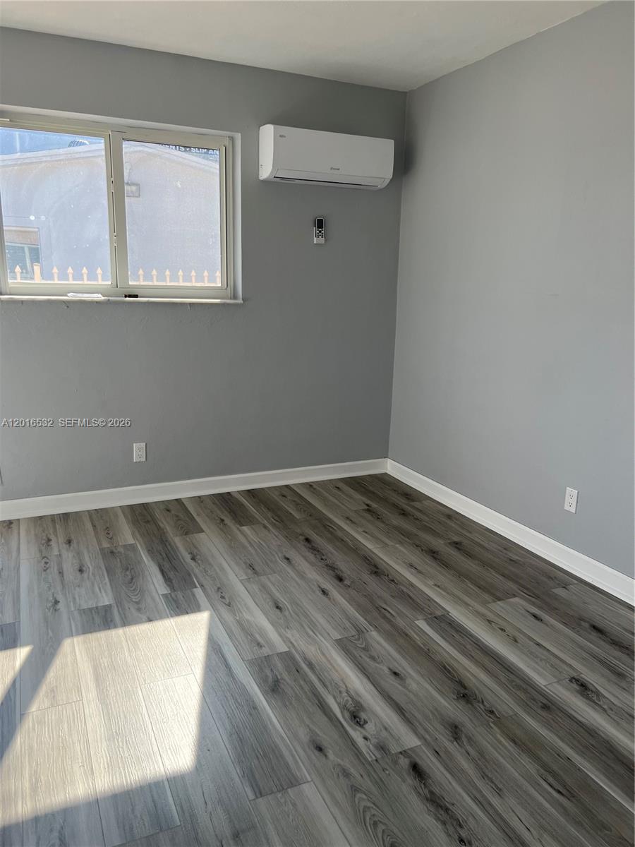 LE JEUNE PARK - Residential Lease
