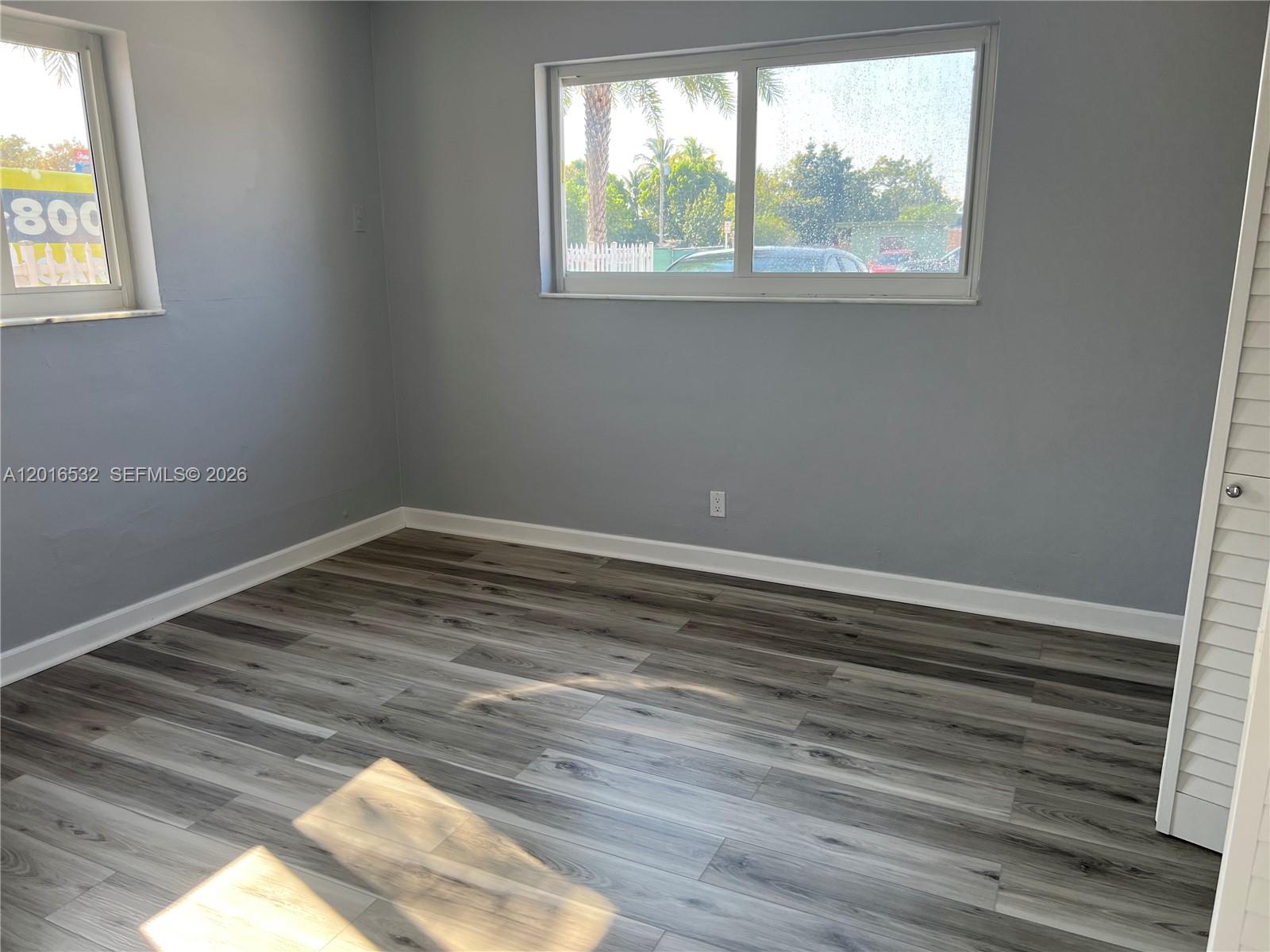 LE JEUNE PARK - Residential Lease