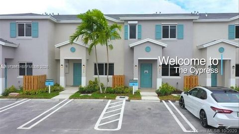 Miami-Dade County Townhomes and Villas for sale 6 445 NW 12th Ave Florida City FL 33034