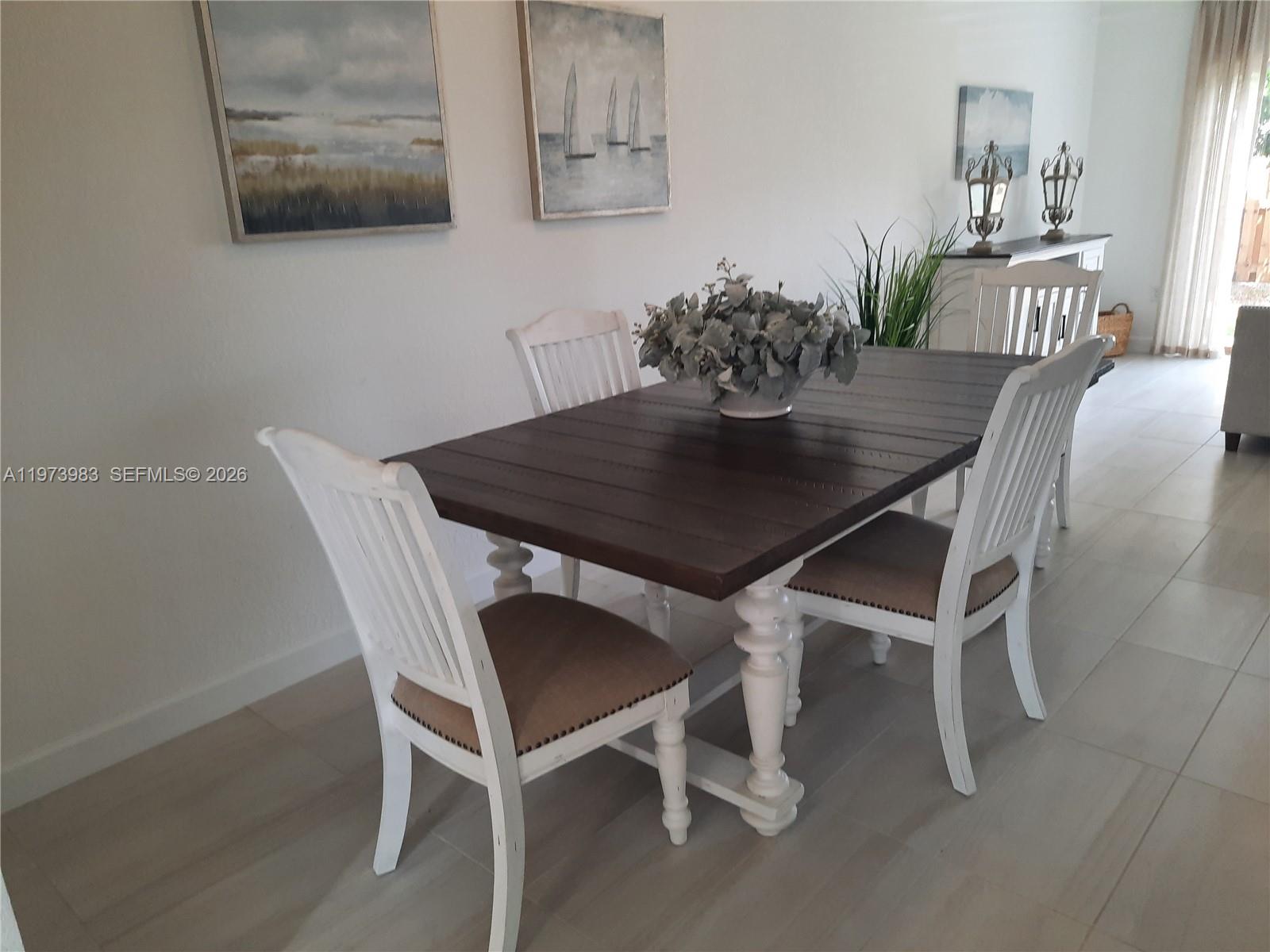 FOREST PARK VILLAS - Residential