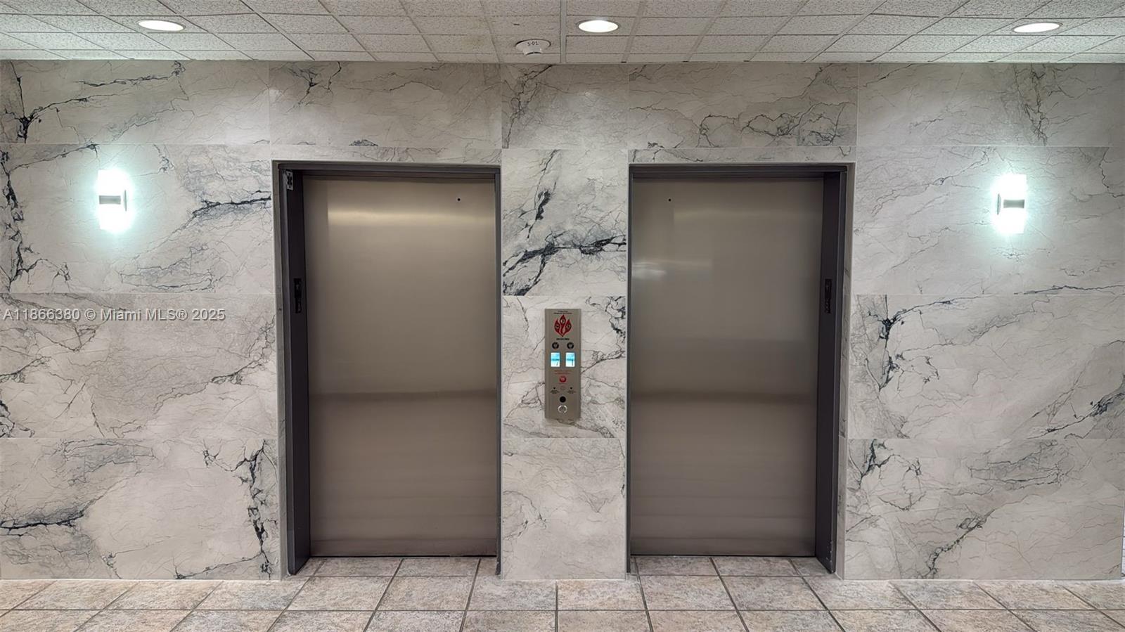 CHANTILLY CONDO - Residential