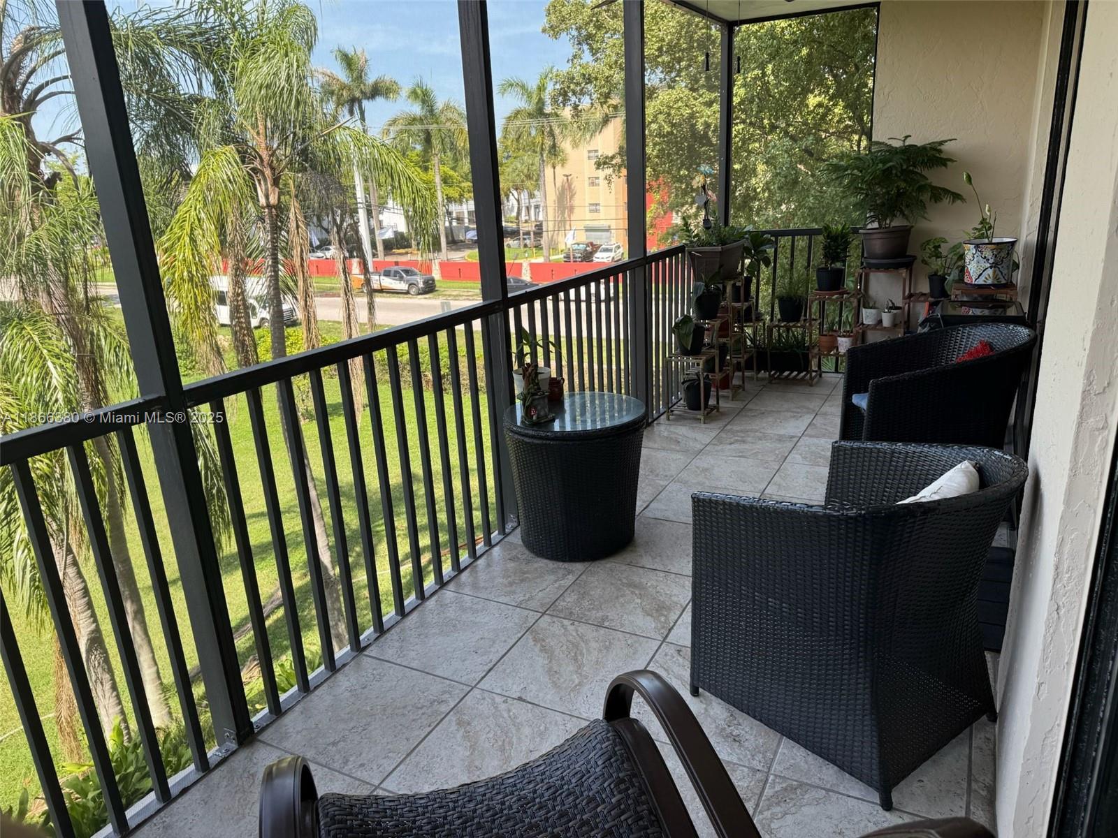 CHANTILLY CONDO - Residential