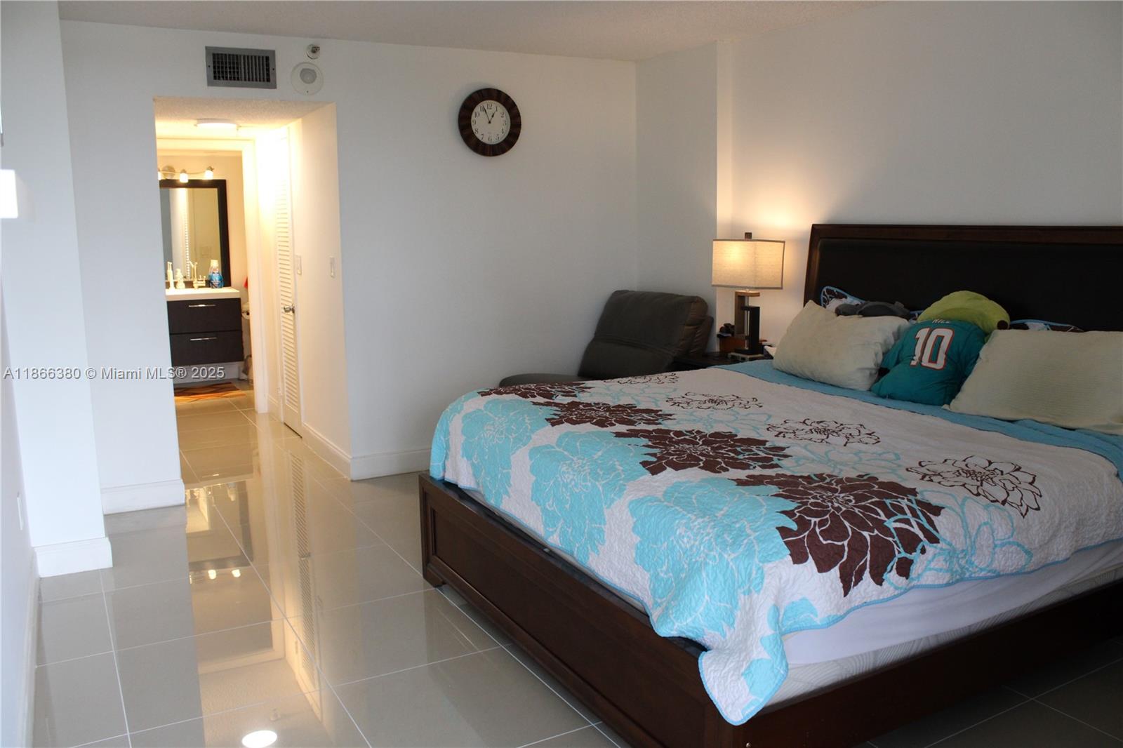 CHANTILLY CONDO - Residential