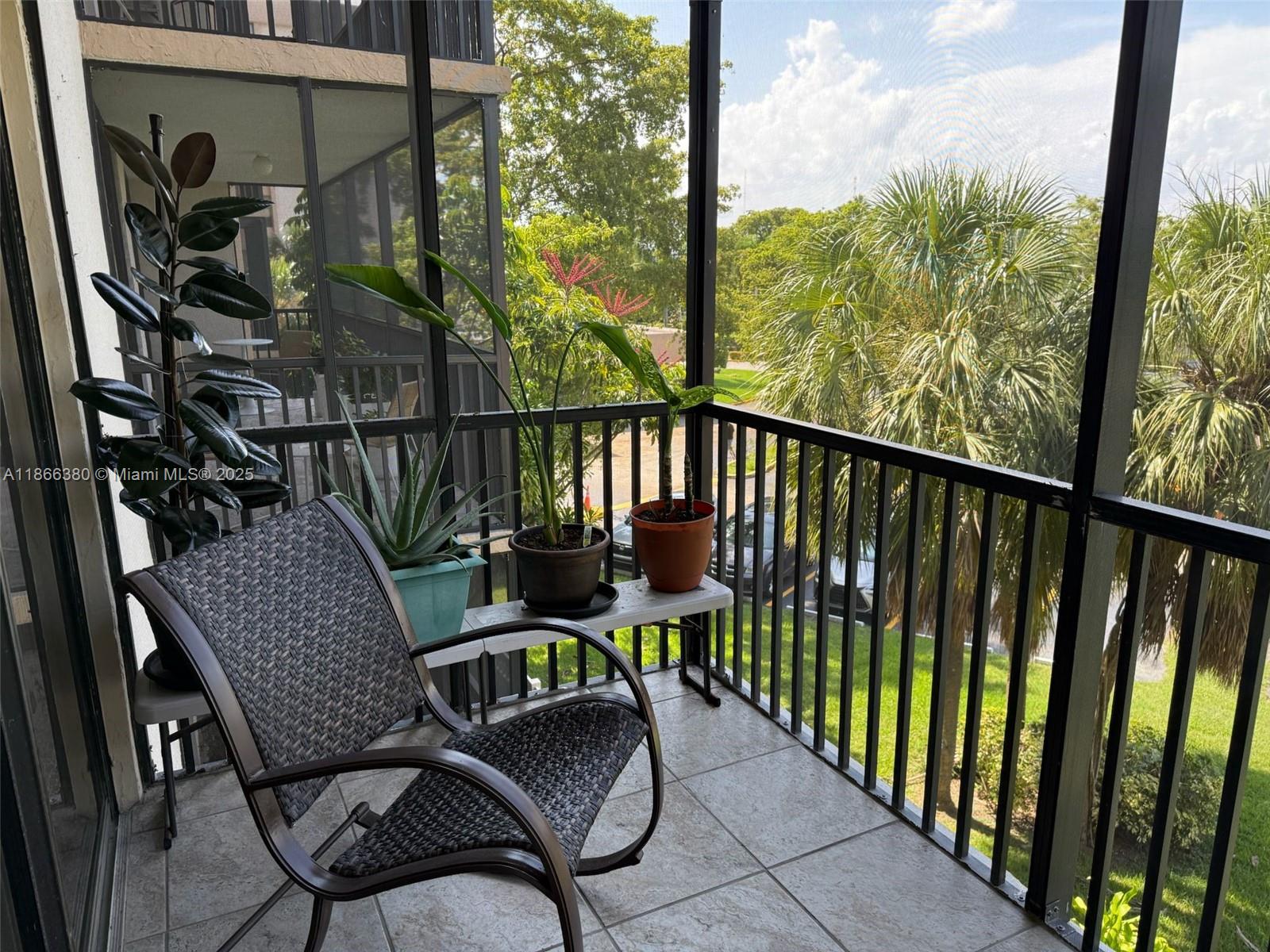 CHANTILLY CONDO - Residential