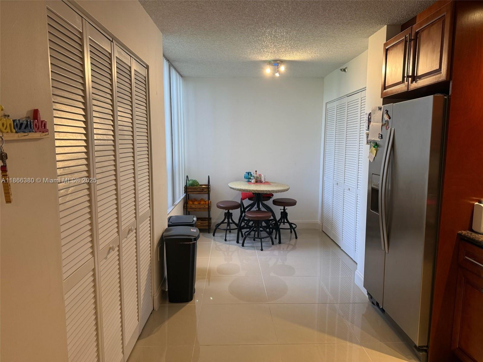 CHANTILLY CONDO - Residential