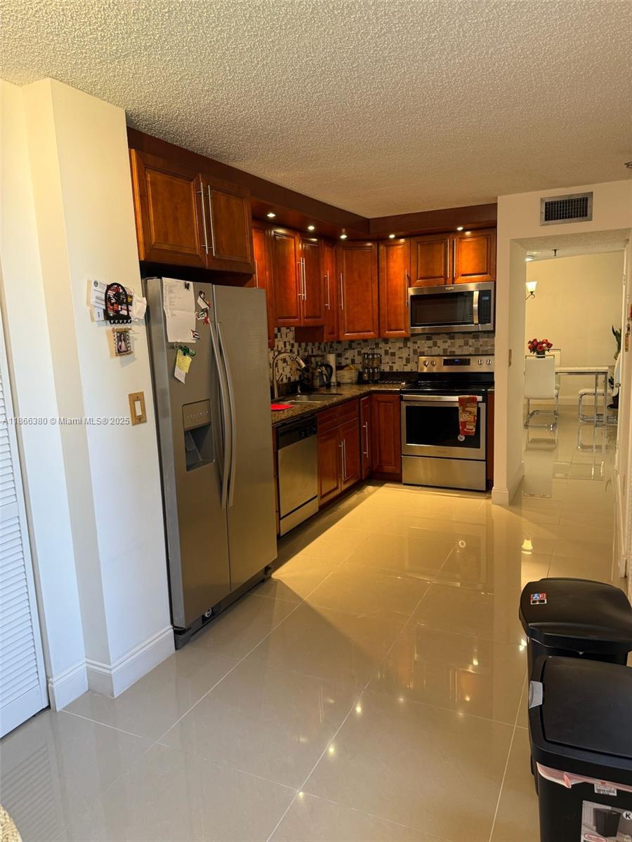 CHANTILLY CONDO - Residential