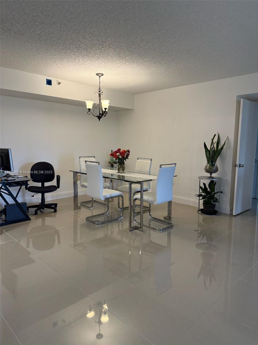 CHANTILLY CONDO - Residential