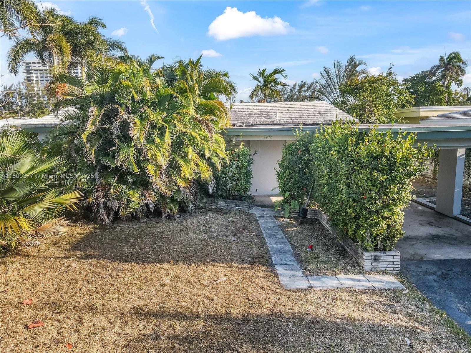 POMPANO ISLES - Residential
