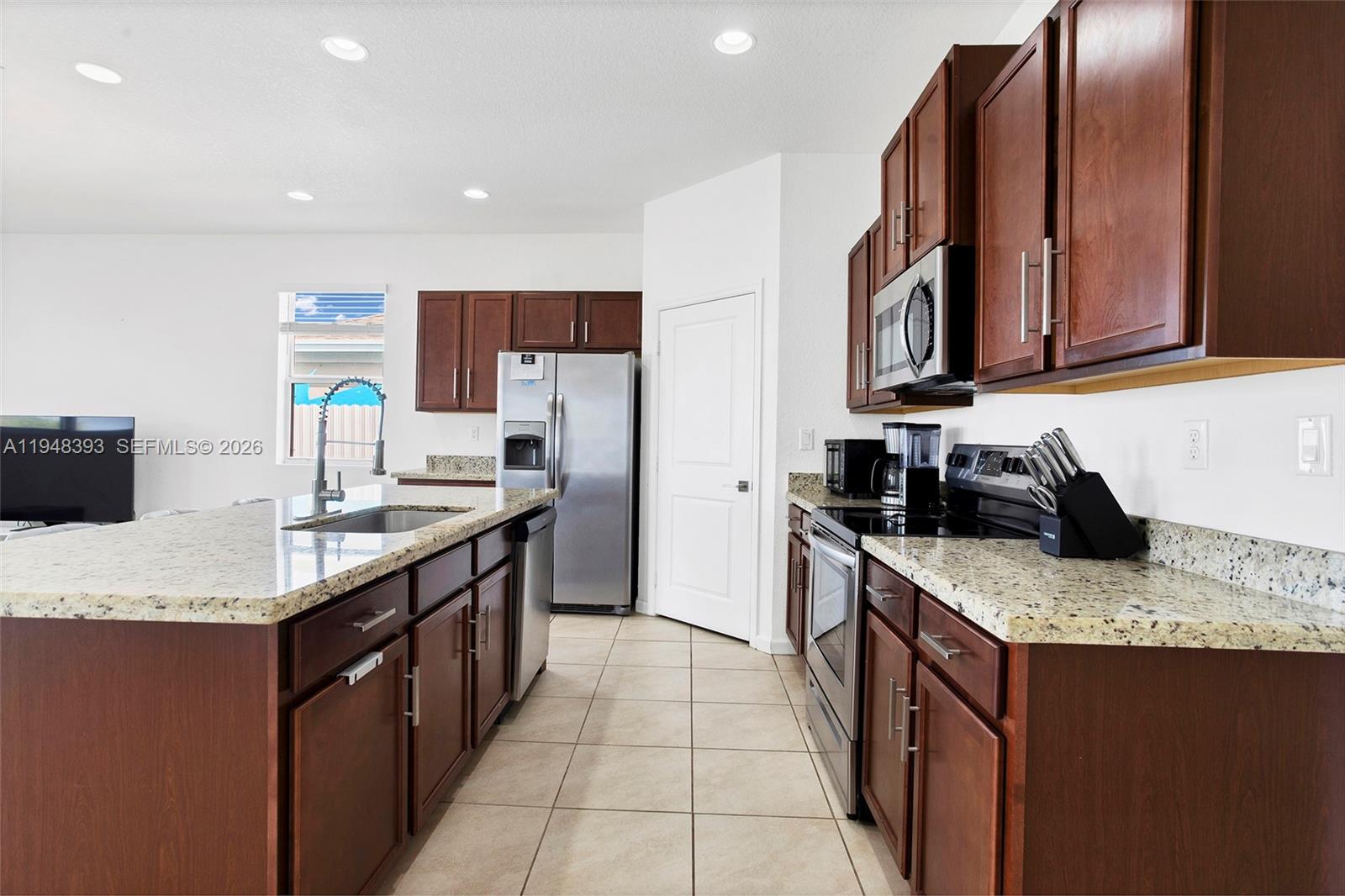 A H AT TURNPIKE SOUTH SEC - Residential