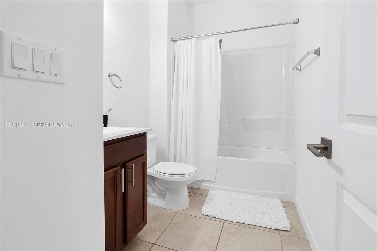 A H AT TURNPIKE SOUTH SEC - Residential