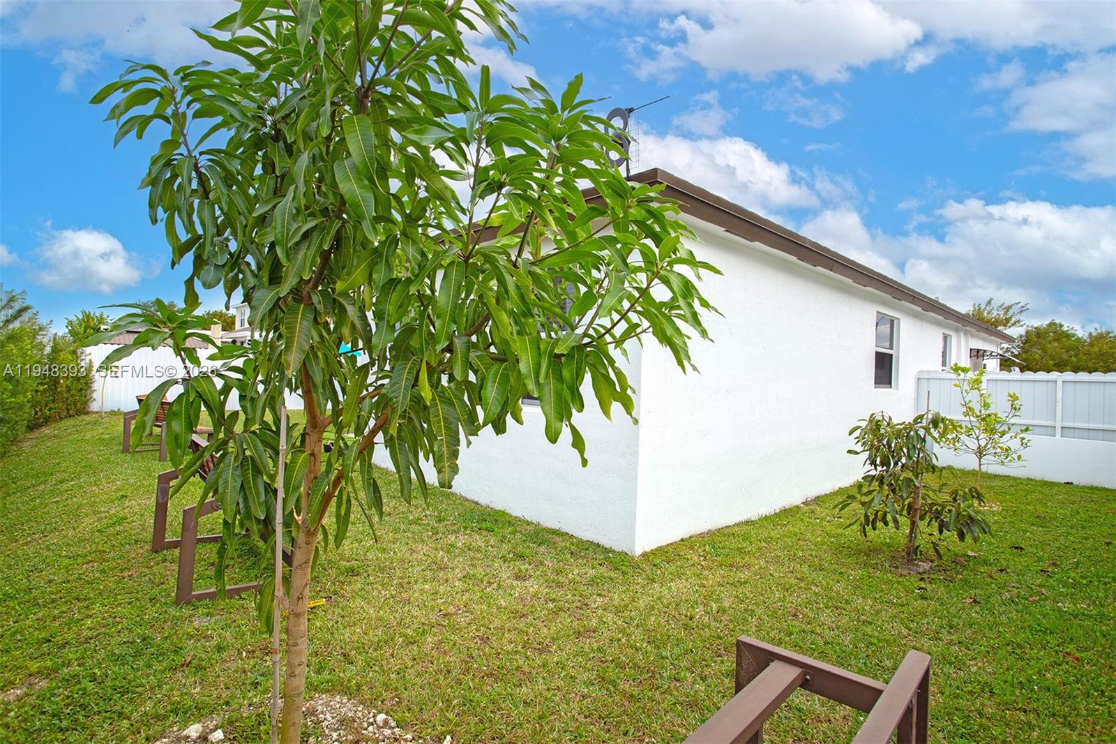 A H AT TURNPIKE SOUTH SEC - Residential