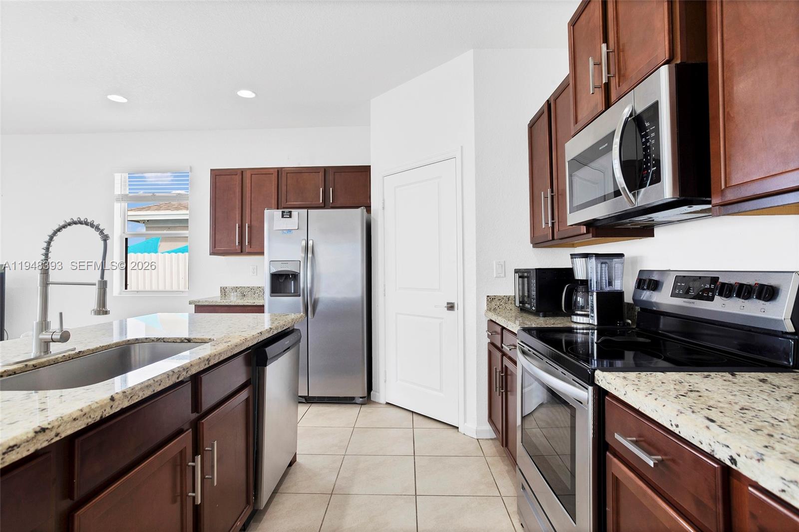 A H AT TURNPIKE SOUTH SEC - Residential