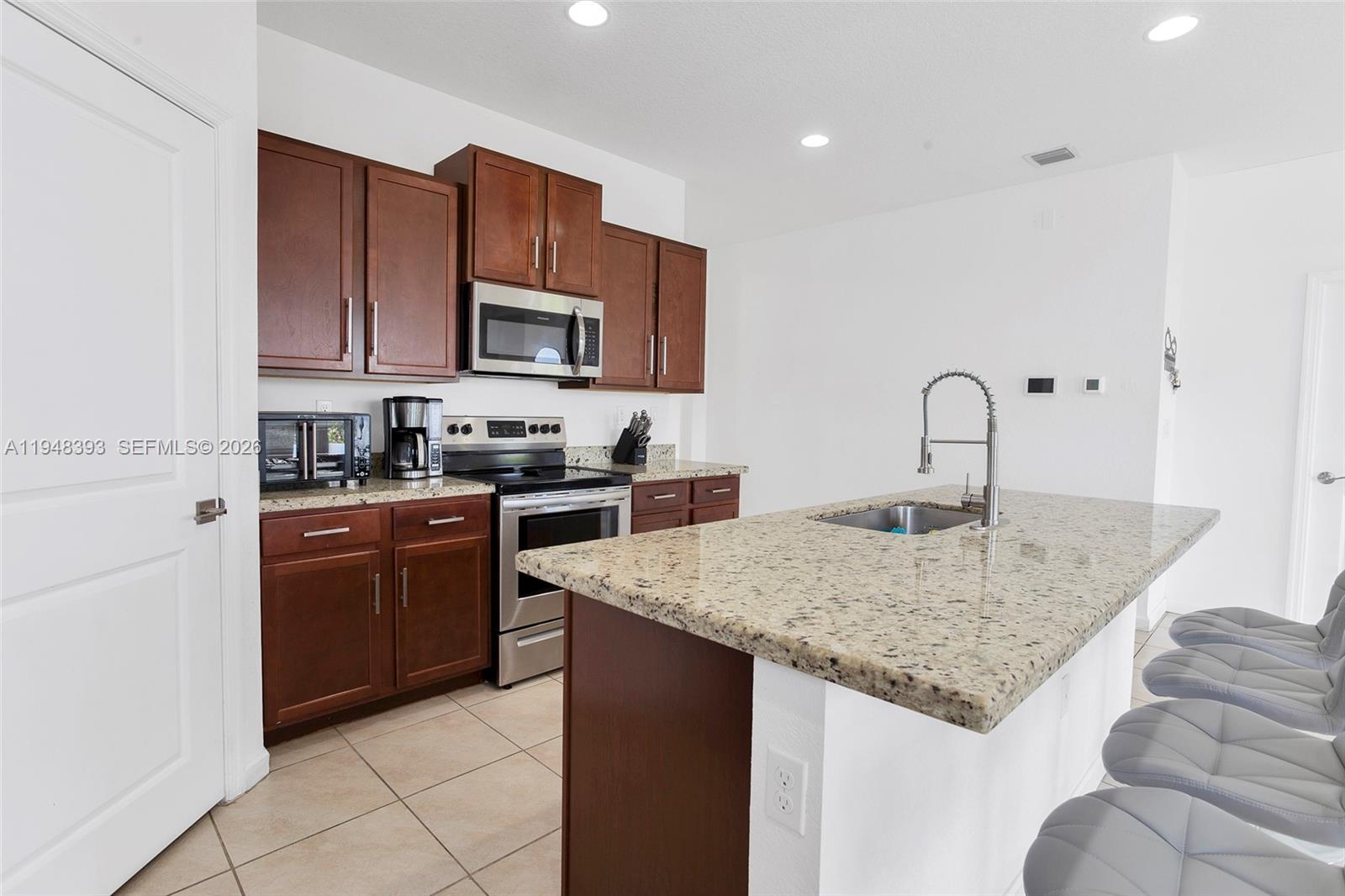 A H AT TURNPIKE SOUTH SEC - Residential