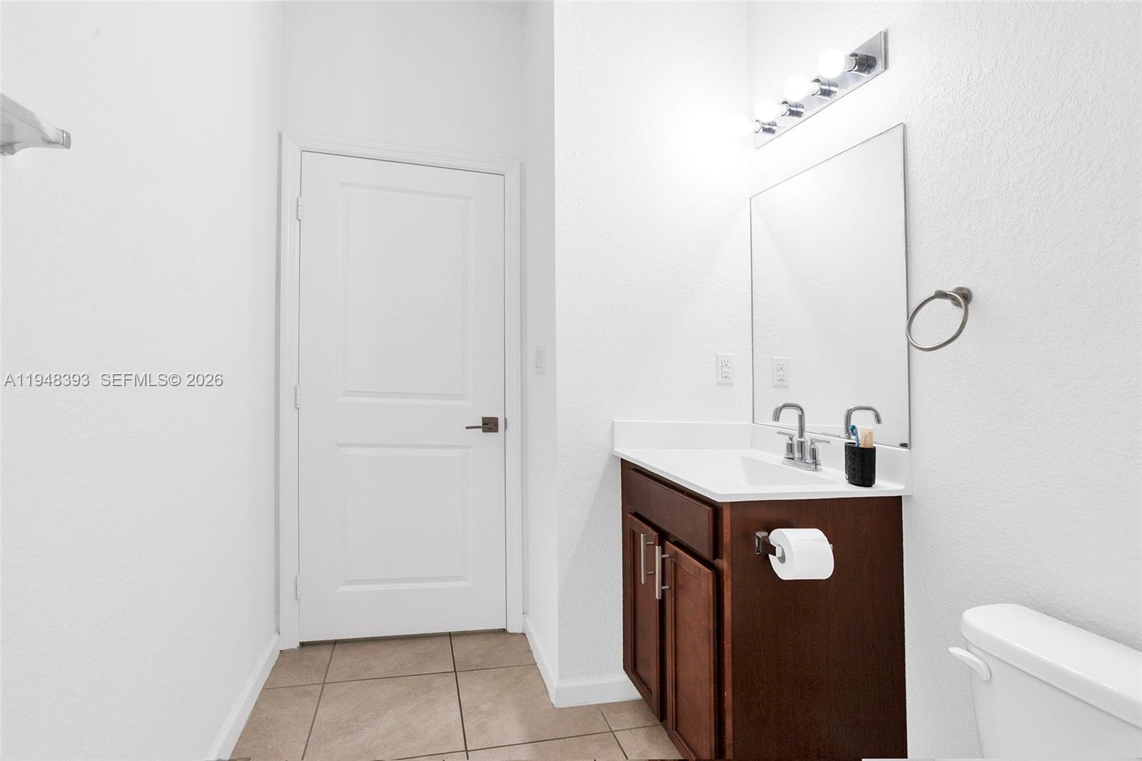 A H AT TURNPIKE SOUTH SEC - Residential