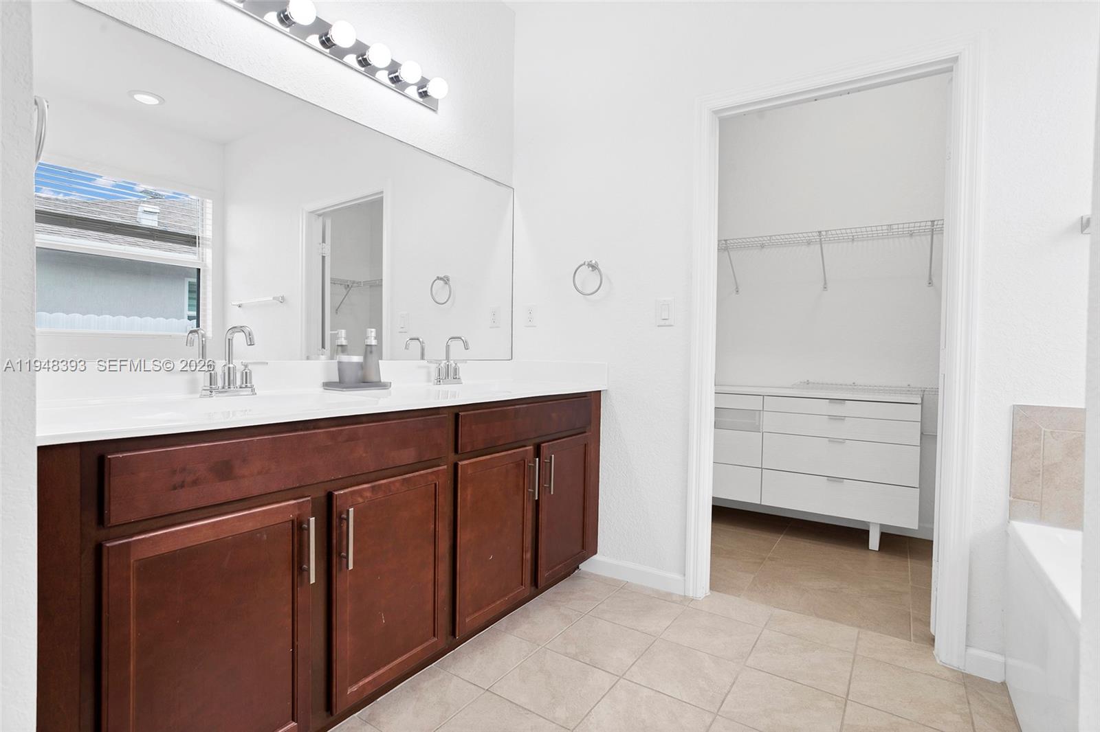 A H AT TURNPIKE SOUTH SEC - Residential