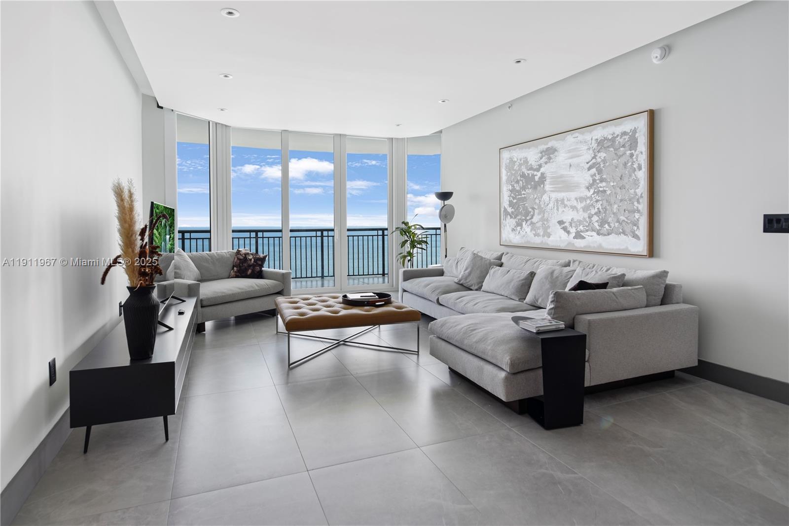 17375 Collins Ave 2701