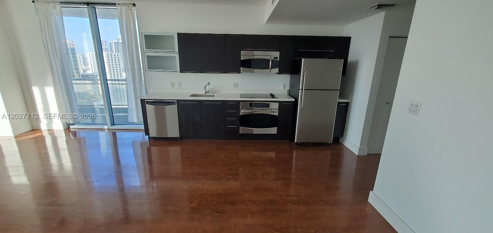 90 SW 3rd St 2705
