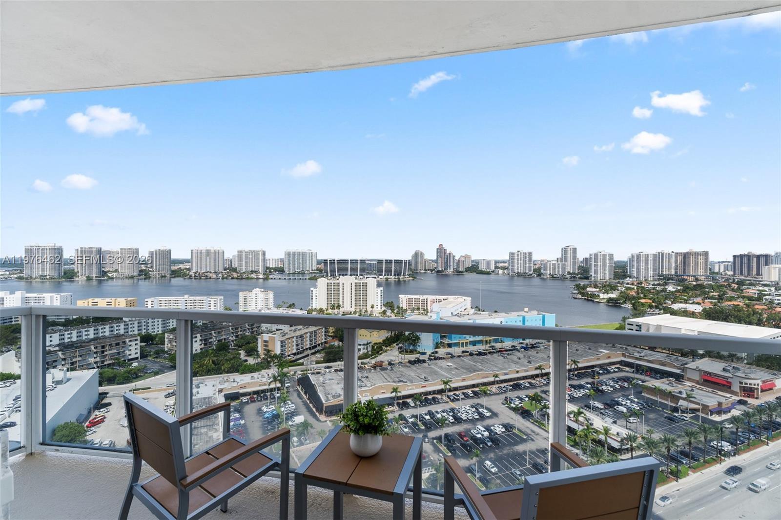 TRUMP INTERNATIONAL SONES - Residential