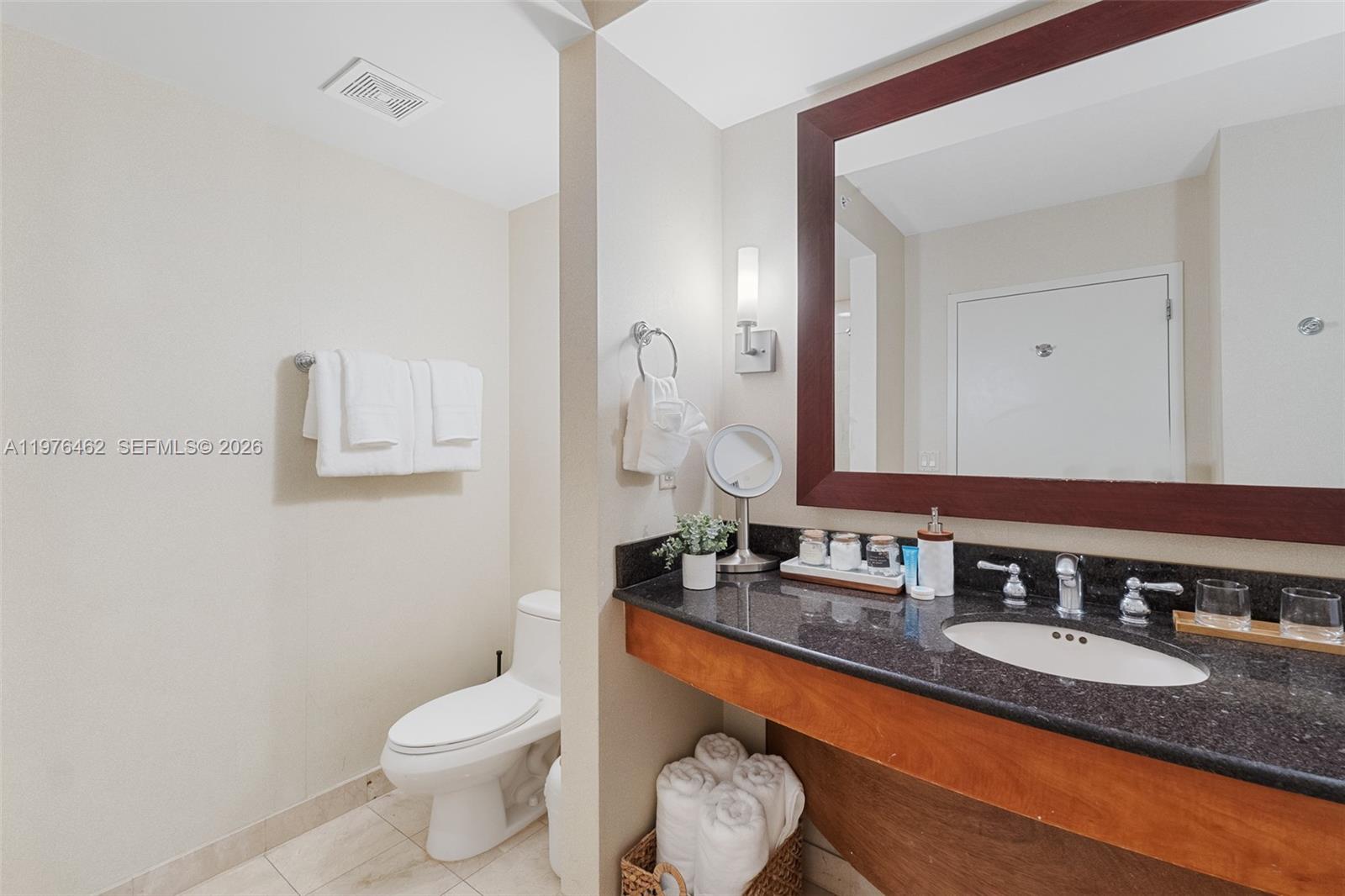 TRUMP INTERNATIONAL SONES - Residential