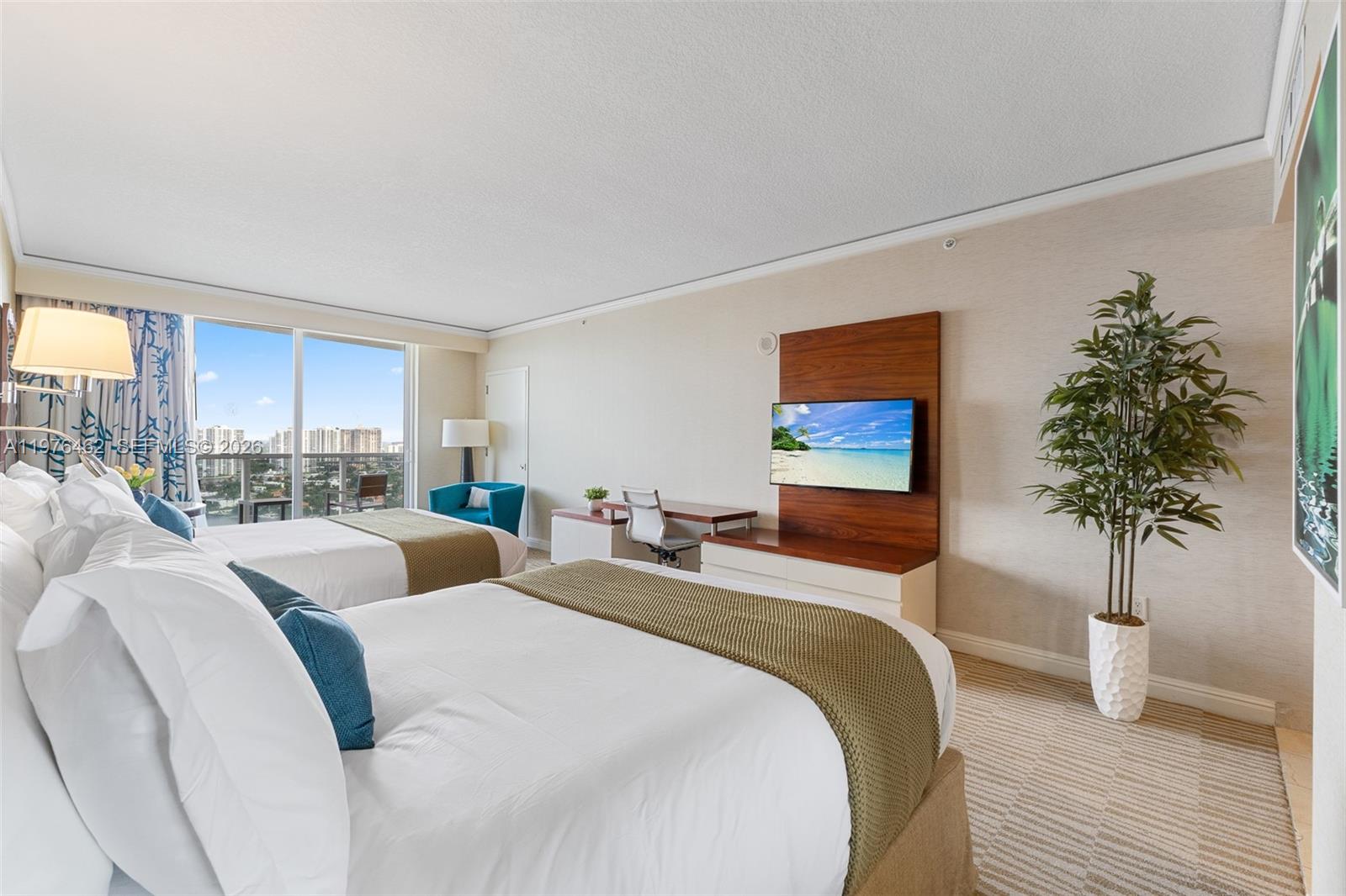 TRUMP INTERNATIONAL SONES - Residential