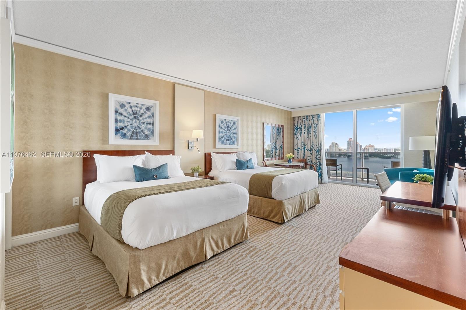 TRUMP INTERNATIONAL SONES - Residential