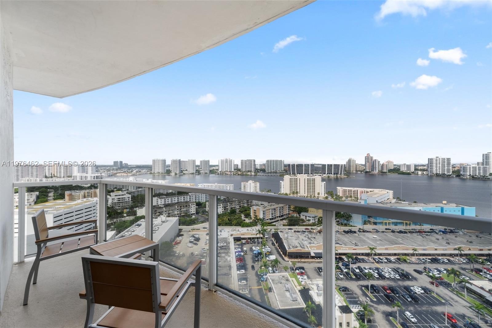 TRUMP INTERNATIONAL SONES - Residential