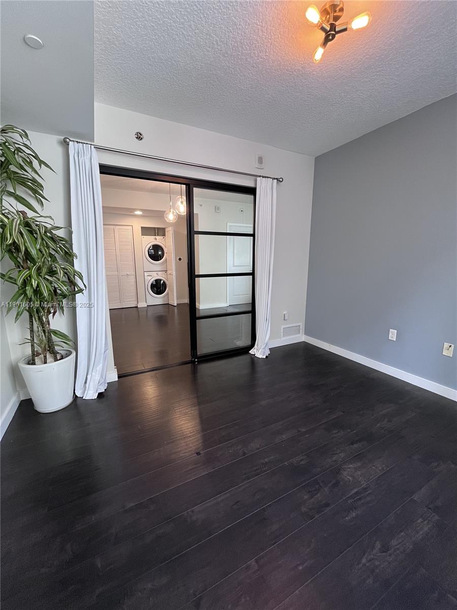 23 BISCAYNE BAY CONDO - Residential Lease