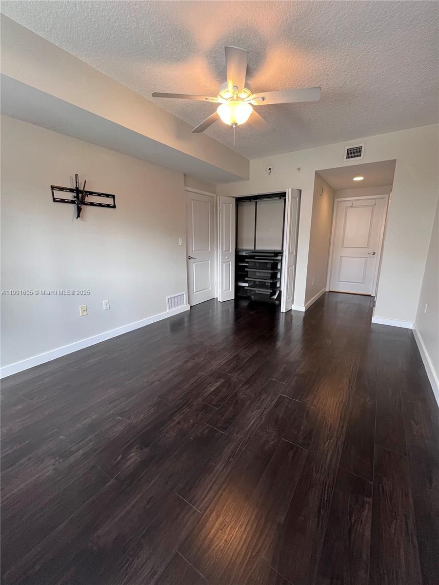 23 BISCAYNE BAY CONDO - Residential Lease