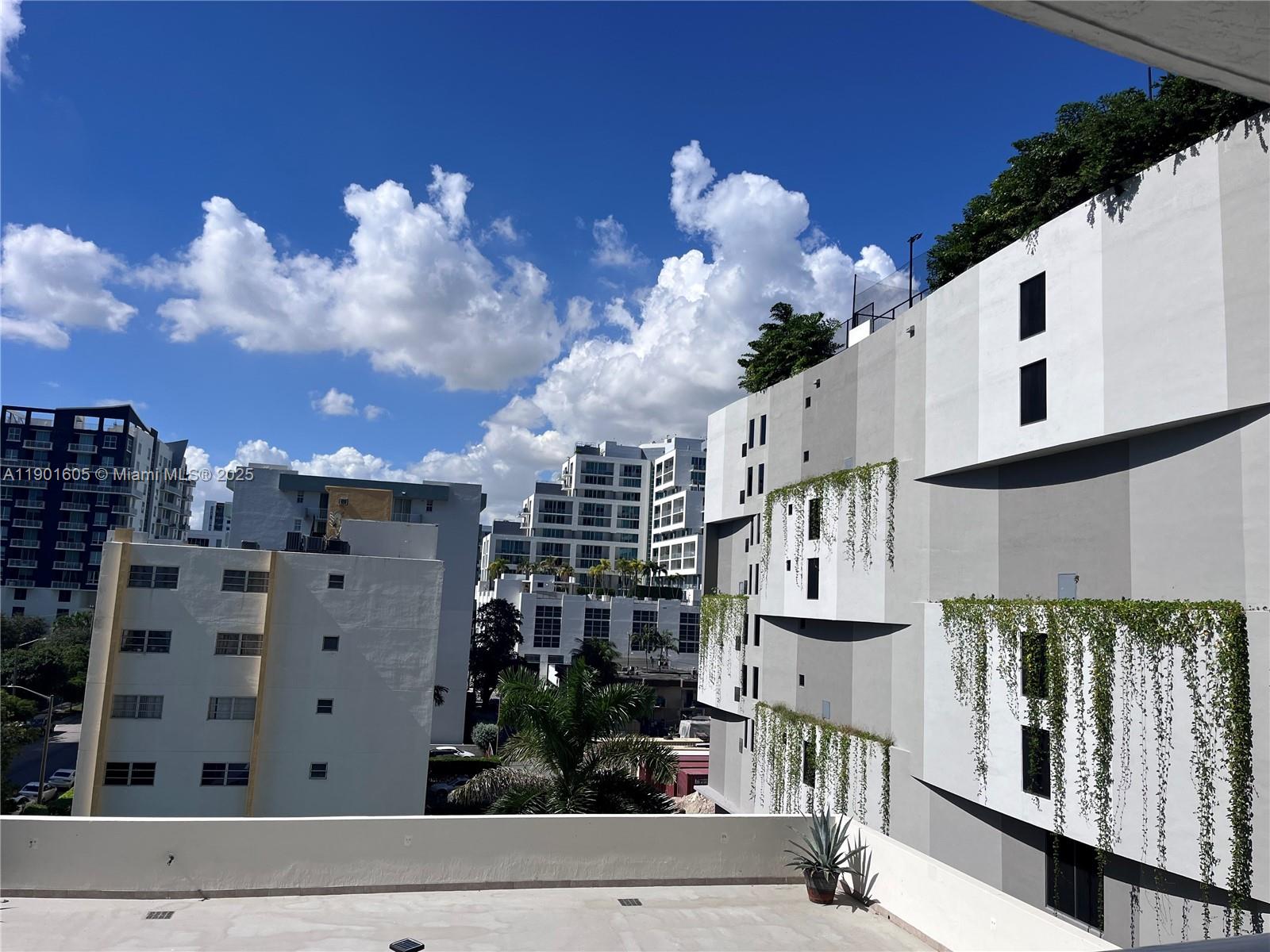 23 BISCAYNE BAY CONDO - Residential Lease