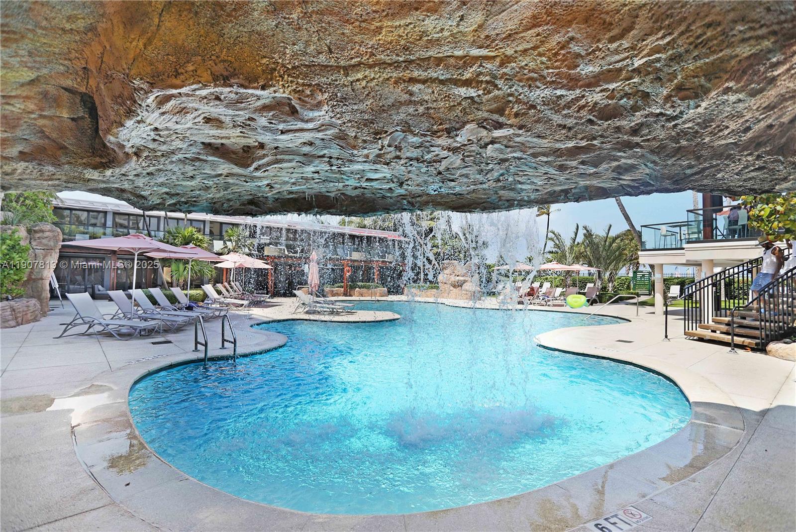 THE ALEXANDER CONDO - Residential