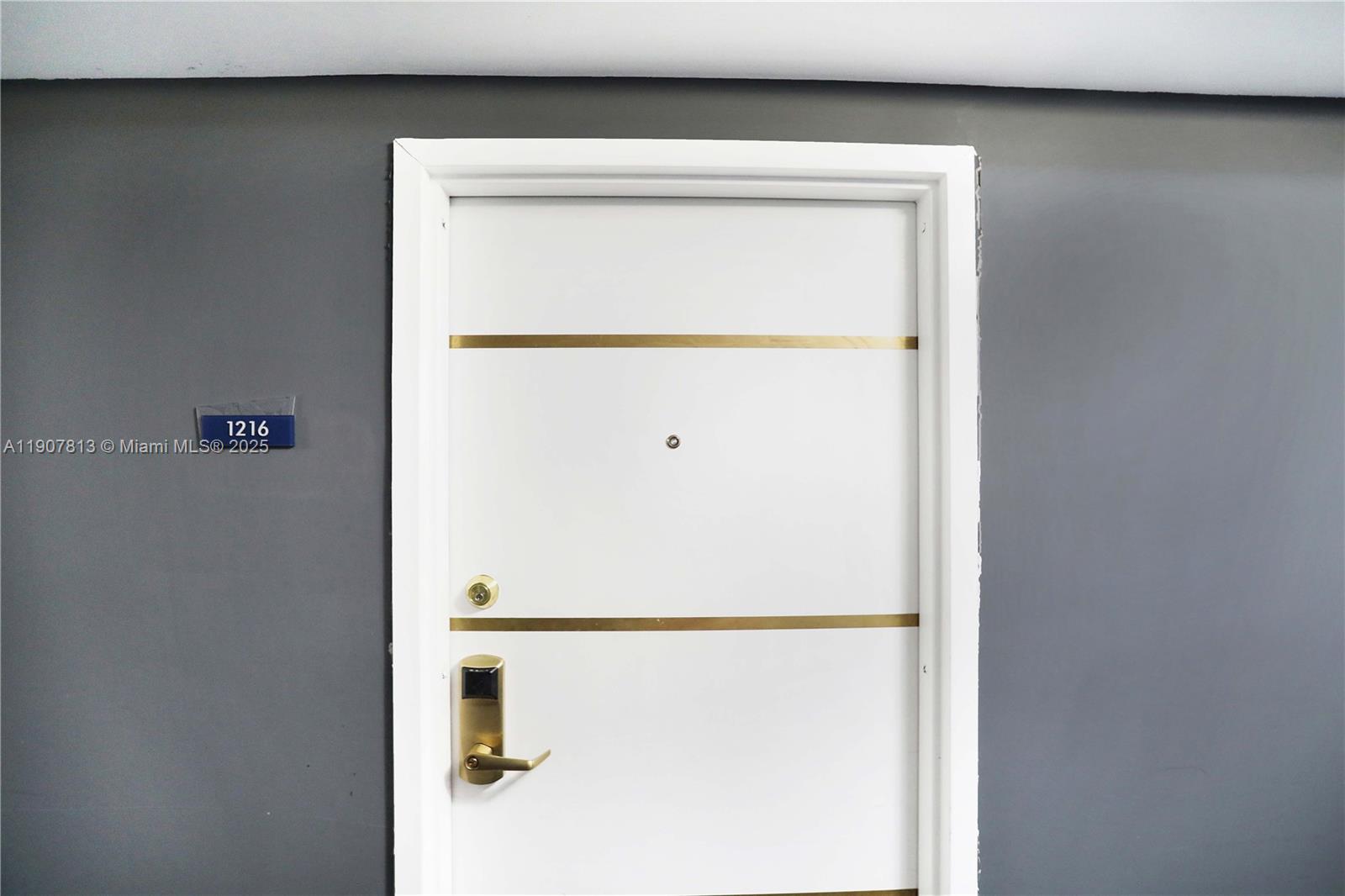 THE ALEXANDER CONDO - Residential