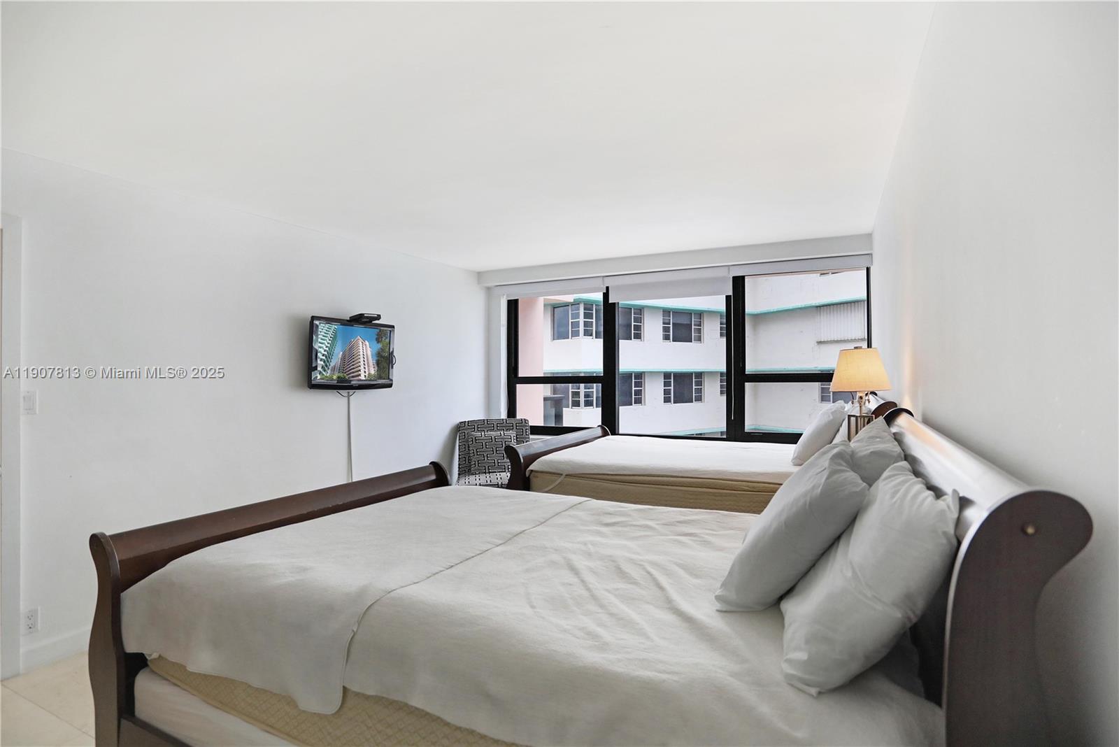 THE ALEXANDER CONDO - Residential