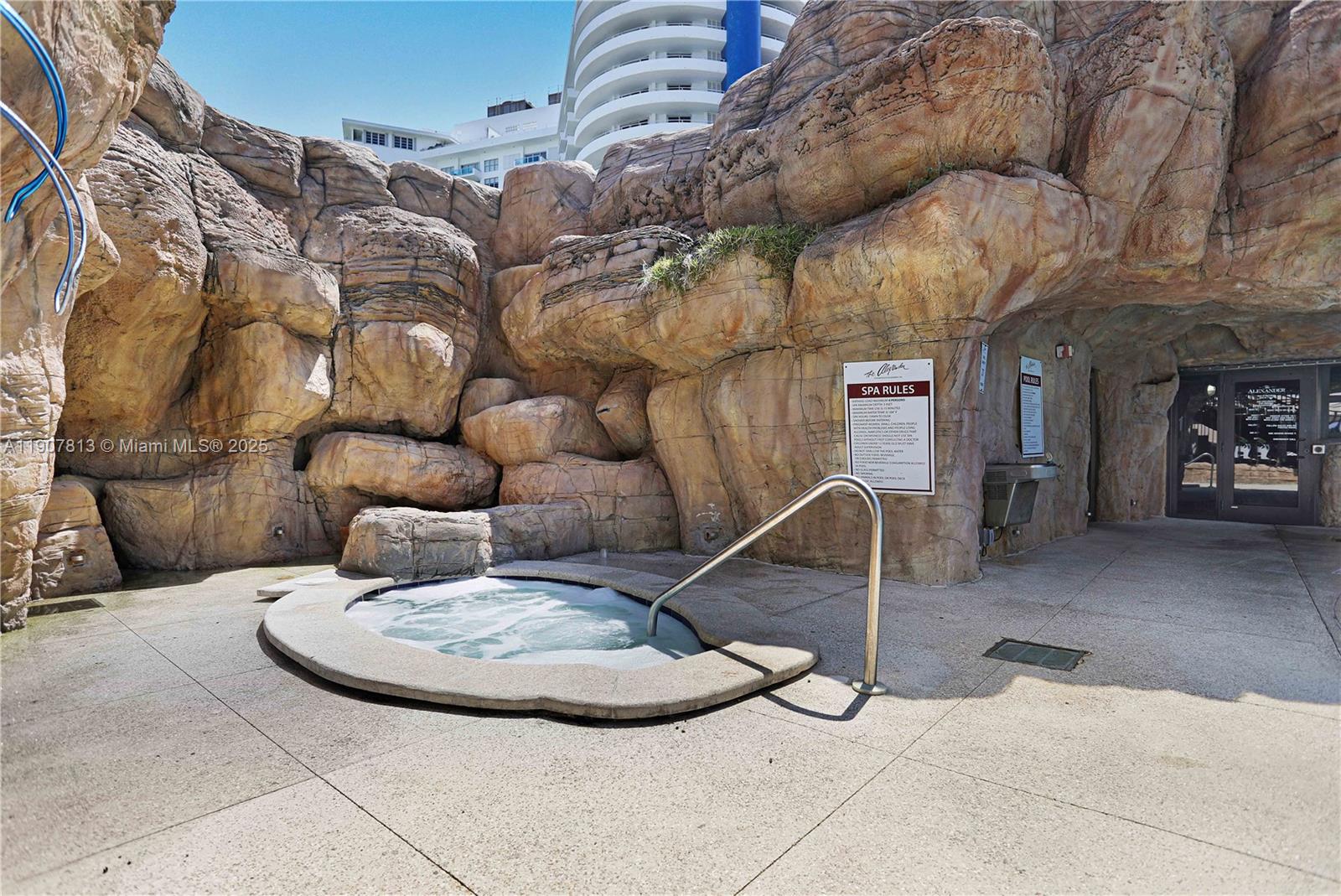 THE ALEXANDER CONDO - Residential