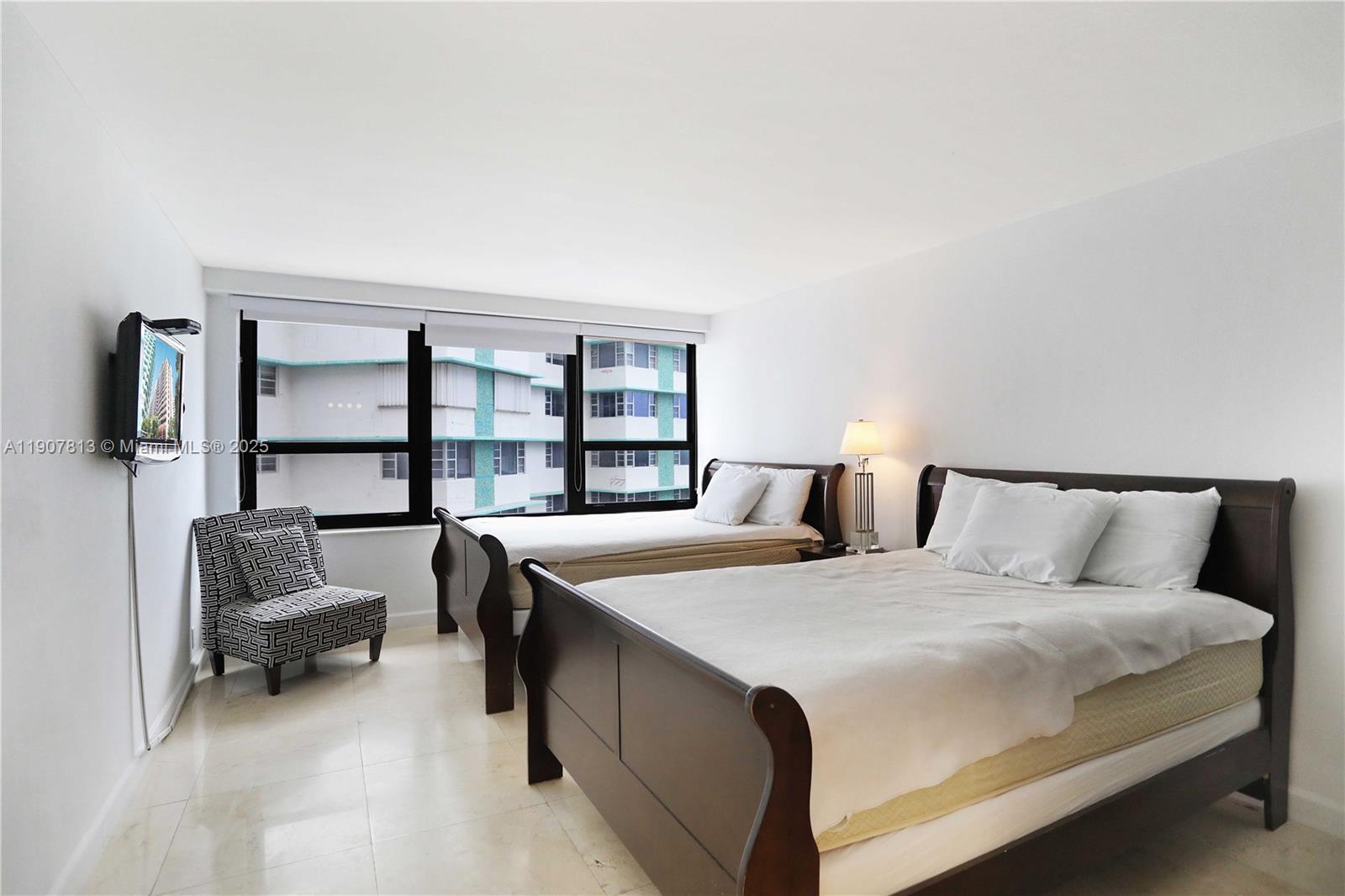 THE ALEXANDER CONDO - Residential