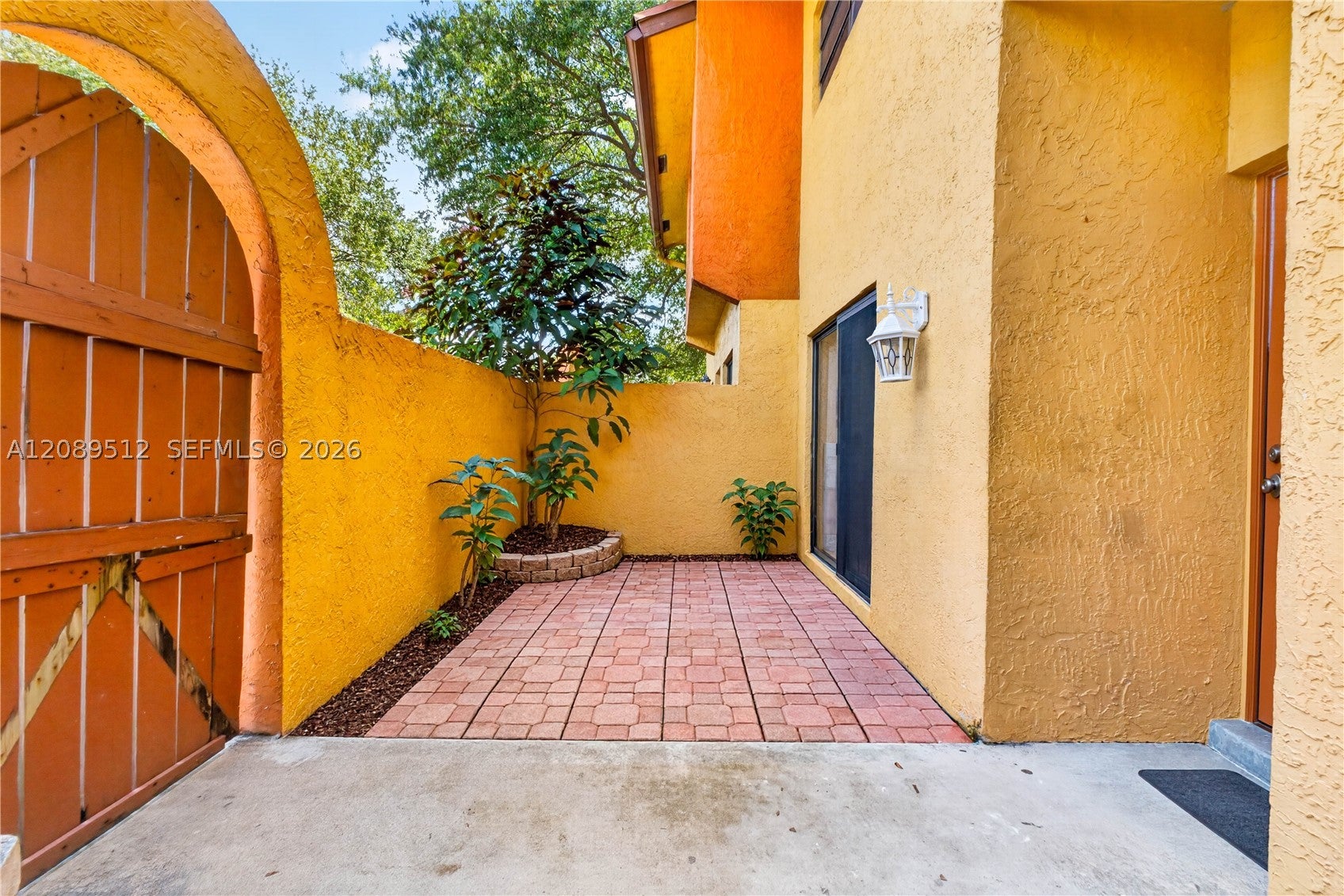 9014 NW 45th Ct
