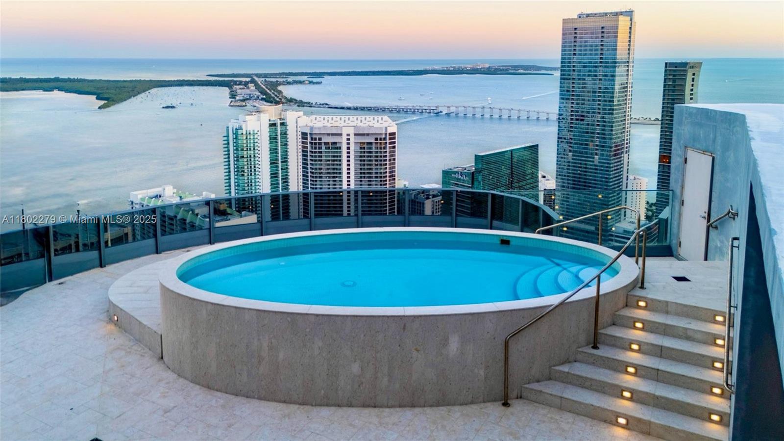 1000 Brickell Plz UPH6201