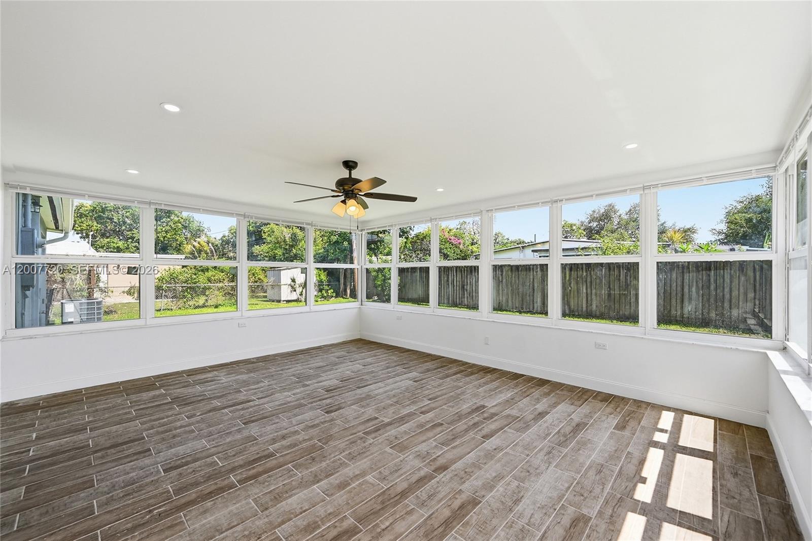 PLANTATION SUNRISE HEIGHT - Residential